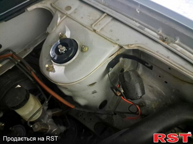 Ниссан Альмера, объемом двигателя 1.4 л и пробегом 0 тыс. км за 2100 $, фото 10 на Automoto.ua