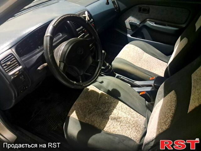 Ниссан Альмера, объемом двигателя 1.4 л и пробегом 0 тыс. км за 2100 $, фото 4 на Automoto.ua