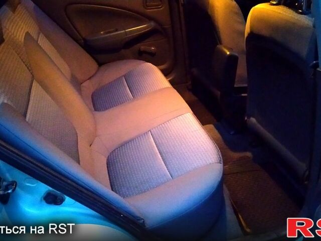 Ніссан Альмера, об'ємом двигуна 1.6 л та пробігом 240 тис. км за 4000 $, фото 5 на Automoto.ua