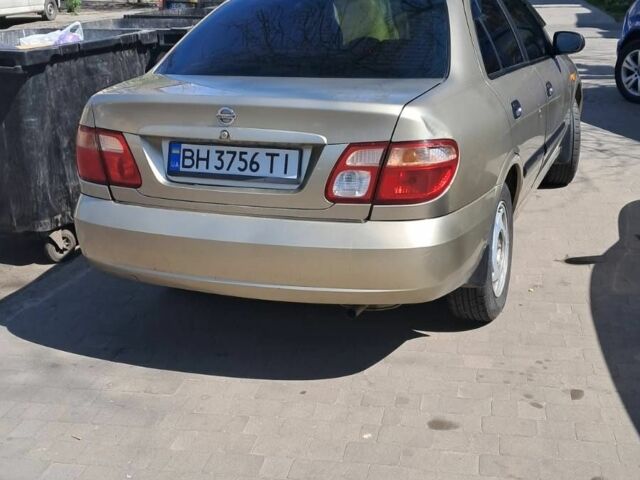 Желтый Ниссан Альмера, объемом двигателя 1.8 л и пробегом 298 тыс. км за 2700 $, фото 7 на Automoto.ua