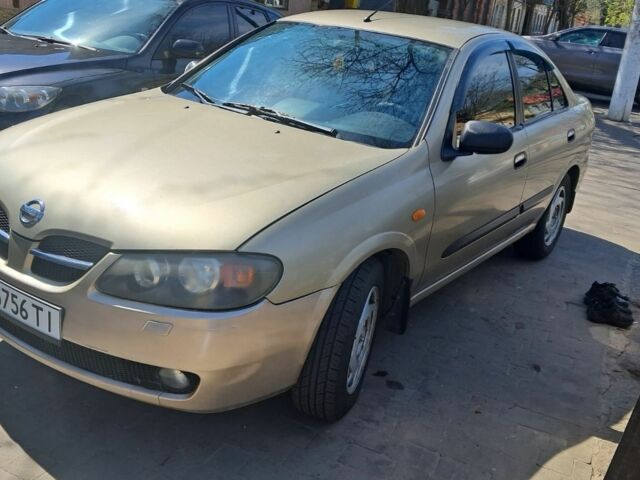 Желтый Ниссан Альмера, объемом двигателя 1.8 л и пробегом 298 тыс. км за 2700 $, фото 3 на Automoto.ua