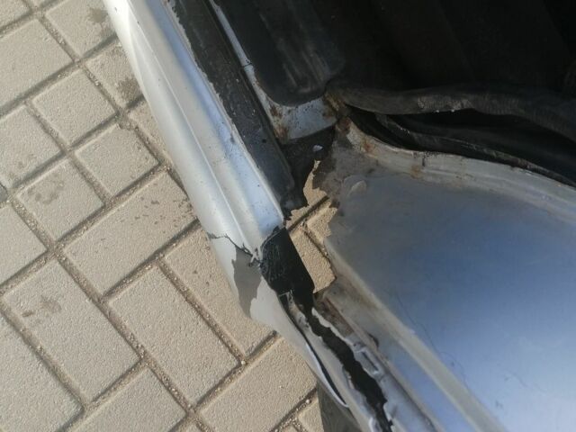 Серый Ниссан Альмера, объемом двигателя 1.6 л и пробегом 247 тыс. км за 950 $, фото 8 на Automoto.ua