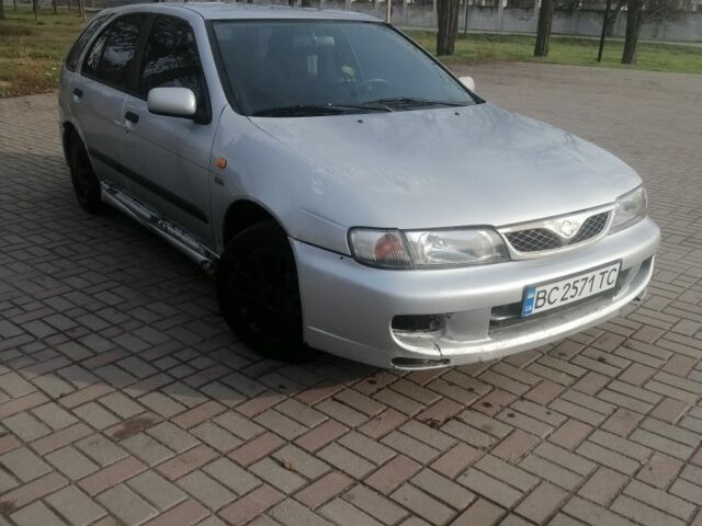 Серый Ниссан Альмера, объемом двигателя 1.6 л и пробегом 247 тыс. км за 950 $, фото 7 на Automoto.ua