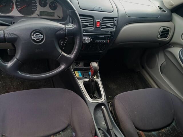 Серый Ниссан Альмера, объемом двигателя 2 л и пробегом 284 тыс. км за 1100 $, фото 5 на Automoto.ua