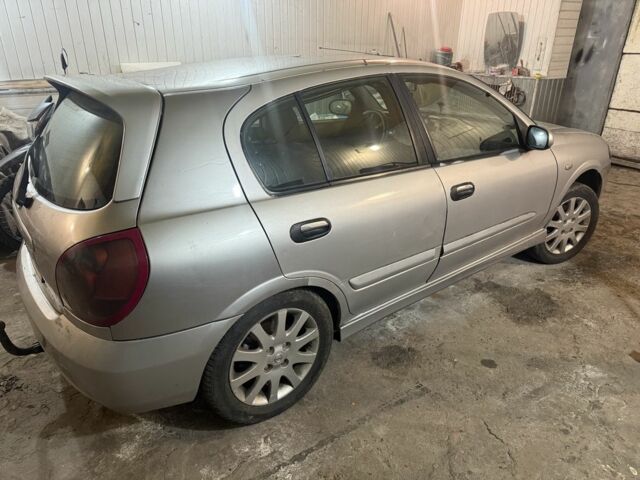 Серый Ниссан Альмера, объемом двигателя 0 л и пробегом 100 тыс. км за 500 $, фото 2 на Automoto.ua