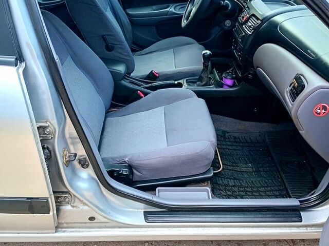 Серый Ниссан Альмера, объемом двигателя 1.5 л и пробегом 0 тыс. км за 2650 $, фото 6 на Automoto.ua