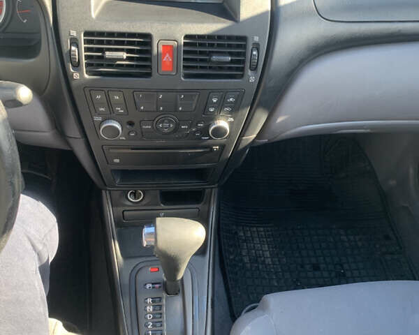 Серый Ниссан Альмера, объемом двигателя 1.77 л и пробегом 230 тыс. км за 4100 $, фото 5 на Automoto.ua