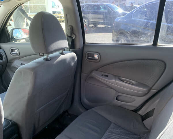 Серый Ниссан Альмера, объемом двигателя 1.77 л и пробегом 230 тыс. км за 4100 $, фото 3 на Automoto.ua