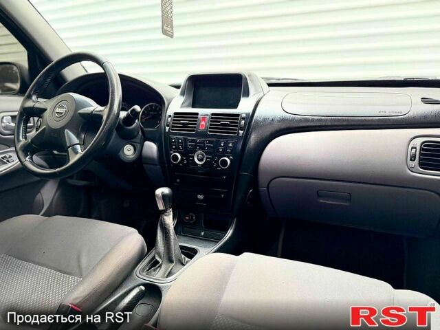 Серый Ниссан Альмера, объемом двигателя 1.5 л и пробегом 285 тыс. км за 3100 $, фото 4 на Automoto.ua
