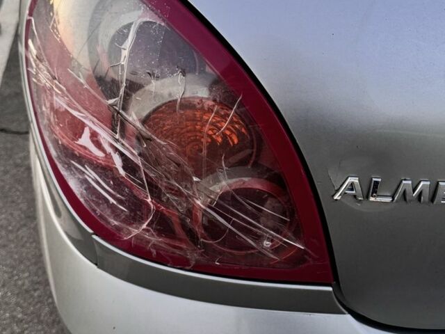 Серый Ниссан Альмера, объемом двигателя 1.5 л и пробегом 160 тыс. км за 4700 $, фото 3 на Automoto.ua