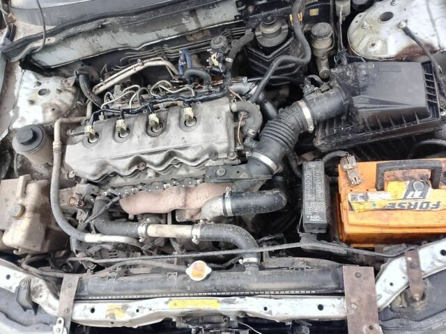 Сірий Ніссан Альмера, об'ємом двигуна 2 л та пробігом 400 тис. км за 1800 $, фото 2 на Automoto.ua