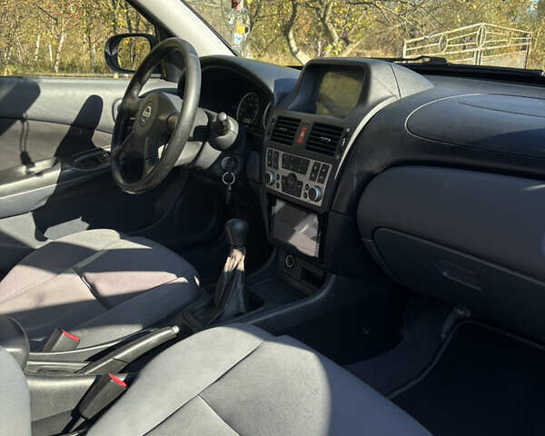 Сірий Ніссан Альмера, об'ємом двигуна 1.5 л та пробігом 155 тис. км за 3300 $, фото 5 на Automoto.ua