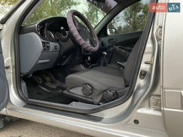 Серый Ниссан Альмера, объемом двигателя 1.5 л и пробегом 256 тыс. км за 4350 $, фото 8 на Automoto.ua