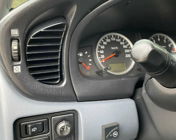 Серый Ниссан Альмера, объемом двигателя 1.5 л и пробегом 256 тыс. км за 4350 $, фото 4 на Automoto.ua