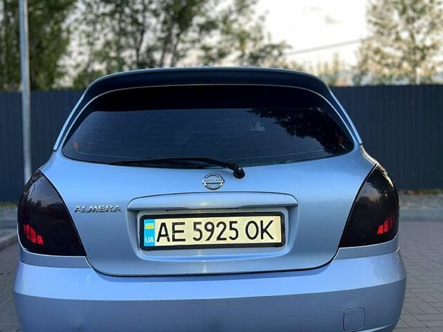 Серый Ниссан Альмера, объемом двигателя 1.5 л и пробегом 140 тыс. км за 3500 $, фото 1 на Automoto.ua