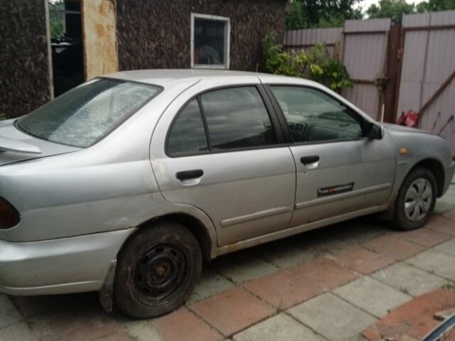 Серый Ниссан Альмера, объемом двигателя 2 л и пробегом 350 тыс. км за 953 $, фото 4 на Automoto.ua