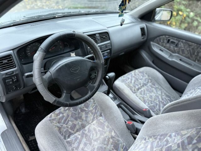 Серый Ниссан Альмера, объемом двигателя 1.6 л и пробегом 100 тыс. км за 1400 $, фото 6 на Automoto.ua