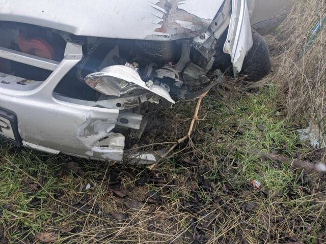 Сірий Ніссан Альмера, об'ємом двигуна 2.2 л та пробігом 470 тис. км за 1500 $, фото 1 на Automoto.ua