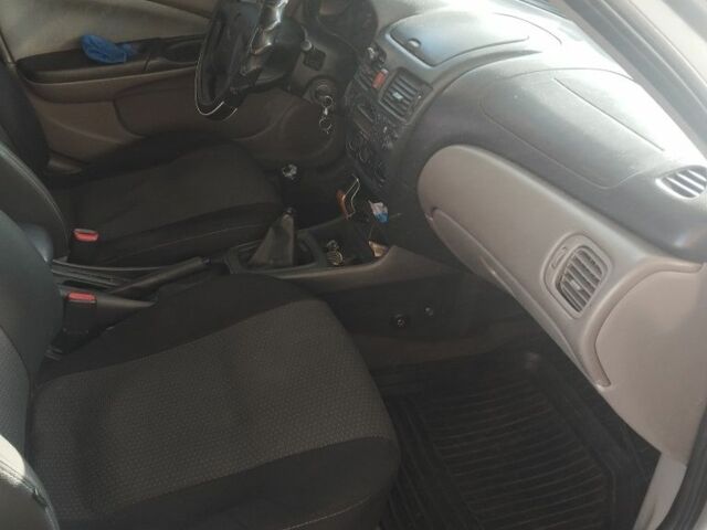 Серый Ниссан Альмера, объемом двигателя 1.5 л и пробегом 351 тыс. км за 3800 $, фото 7 на Automoto.ua