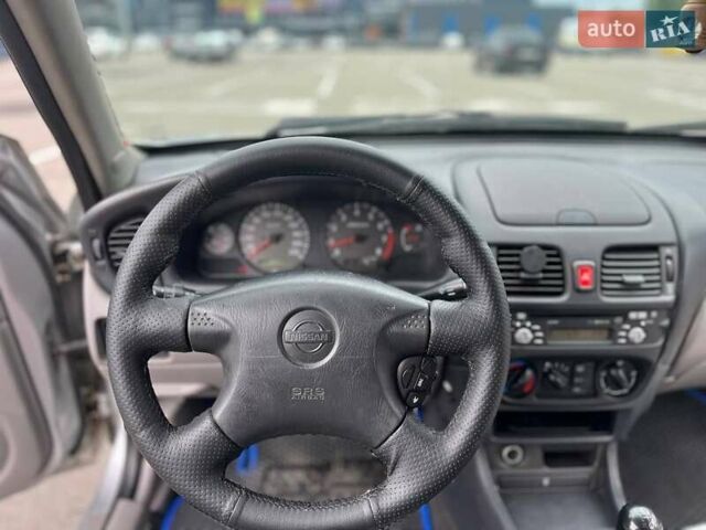 Серый Ниссан Альмера, объемом двигателя 1.8 л и пробегом 372 тыс. км за 2600 $, фото 15 на Automoto.ua