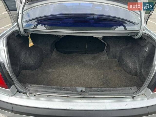 Серый Ниссан Альмера, объемом двигателя 1.8 л и пробегом 372 тыс. км за 2600 $, фото 24 на Automoto.ua