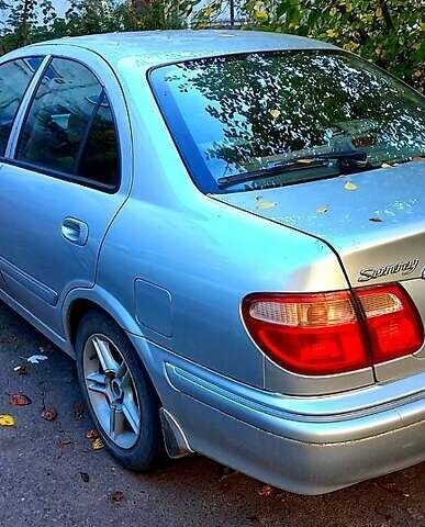 Серый Ниссан Альмера, объемом двигателя 1.8 л и пробегом 280 тыс. км за 3001 $, фото 4 на Automoto.ua