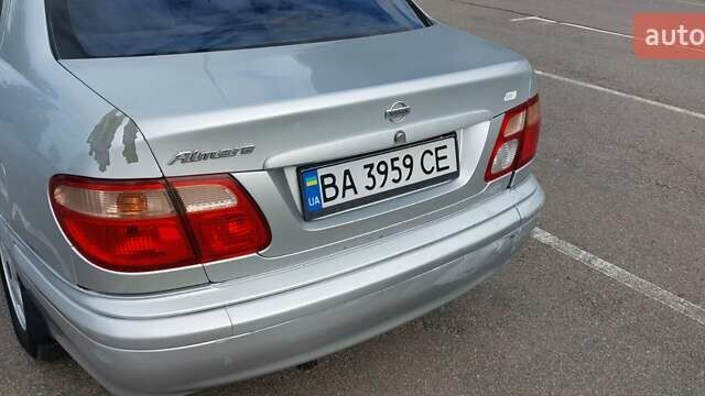 Серый Ниссан Альмера, объемом двигателя 1.5 л и пробегом 253 тыс. км за 2200 $, фото 11 на Automoto.ua