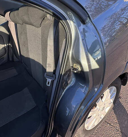 Серый Ниссан Альмера, объемом двигателя 1.8 л и пробегом 181 тыс. км за 4400 $, фото 20 на Automoto.ua