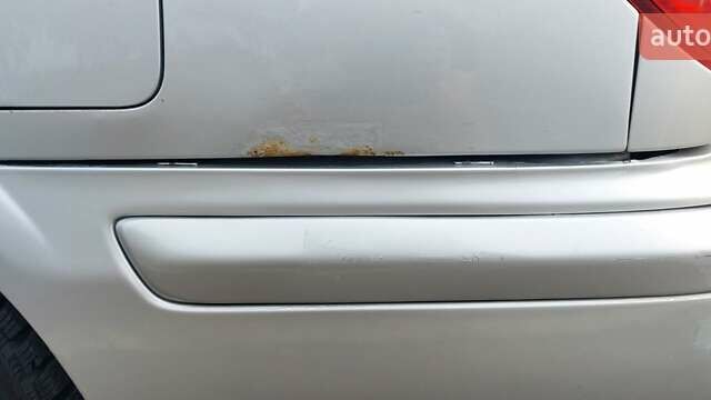 Серый Ниссан Альмера, объемом двигателя 1.5 л и пробегом 253 тыс. км за 2200 $, фото 2 на Automoto.ua