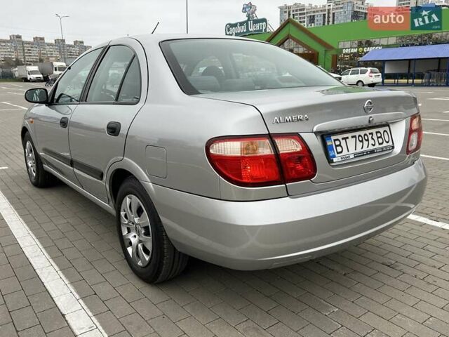 Серый Ниссан Альмера, объемом двигателя 1.5 л и пробегом 140 тыс. км за 4600 $, фото 10 на Automoto.ua