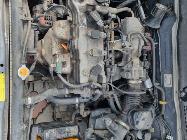 Серый Ниссан Альмера, объемом двигателя 1.5 л и пробегом 400 тыс. км за 3400 $, фото 8 на Automoto.ua