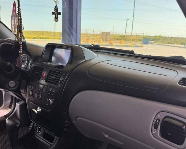Сірий Ніссан Альмера, об'ємом двигуна 1.77 л та пробігом 240 тис. км за 3799 $, фото 24 на Automoto.ua