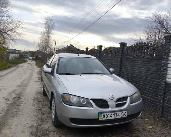 Серый Ниссан Альмера, объемом двигателя 1.8 л и пробегом 245 тыс. км за 2400 $, фото 1 на Automoto.ua