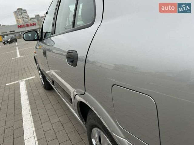 Серый Ниссан Альмера, объемом двигателя 1.5 л и пробегом 140 тыс. км за 4600 $, фото 15 на Automoto.ua