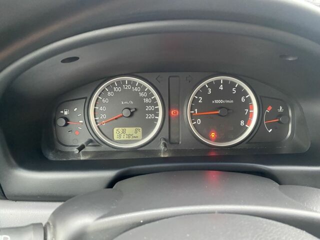 Серый Ниссан Альмера, объемом двигателя 1.5 л и пробегом 181 тыс. км за 2850 $, фото 5 на Automoto.ua