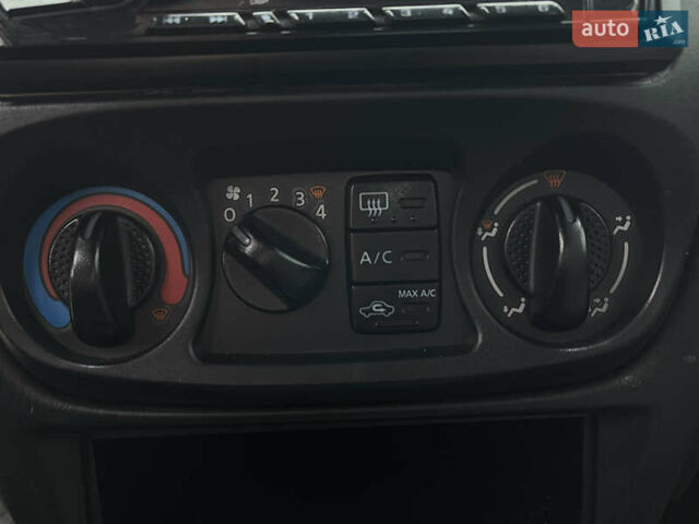 Сірий Ніссан Альмера, об'ємом двигуна 1.5 л та пробігом 302 тис. км за 2900 $, фото 11 на Automoto.ua