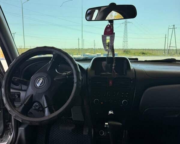 Сірий Ніссан Альмера, об'ємом двигуна 1.77 л та пробігом 240 тис. км за 3799 $, фото 15 на Automoto.ua