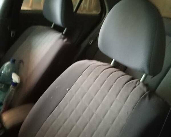 Серый Ниссан Альмера, объемом двигателя 1.8 л и пробегом 120 тыс. км за 3800 $, фото 2 на Automoto.ua