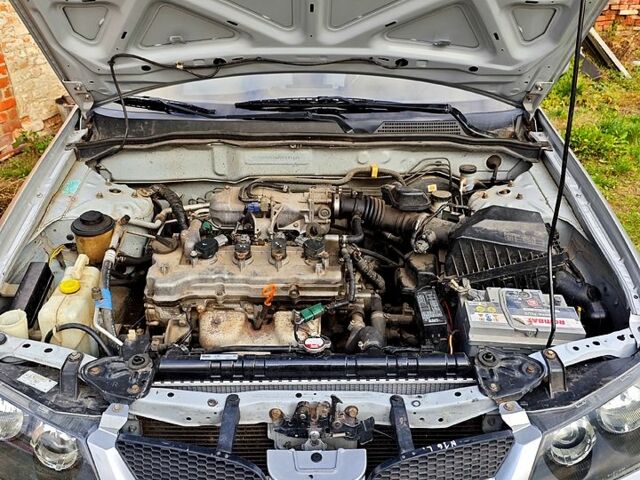 Серый Ниссан Альмера, объемом двигателя 1.5 л и пробегом 299 тыс. км за 3500 $, фото 6 на Automoto.ua