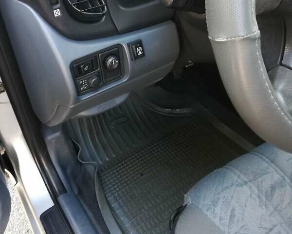 Серый Ниссан Альмера, объемом двигателя 1.5 л и пробегом 180 тыс. км за 4000 $, фото 19 на Automoto.ua