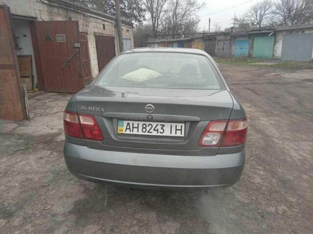 Серый Ниссан Альмера, объемом двигателя 1.5 л и пробегом 200 тыс. км за 4500 $, фото 2 на Automoto.ua