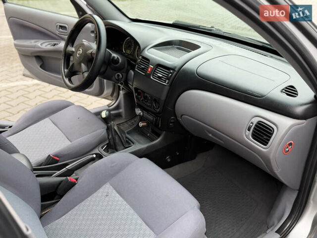 Серый Ниссан Альмера, объемом двигателя 1.5 л и пробегом 204 тыс. км за 3350 $, фото 8 на Automoto.ua
