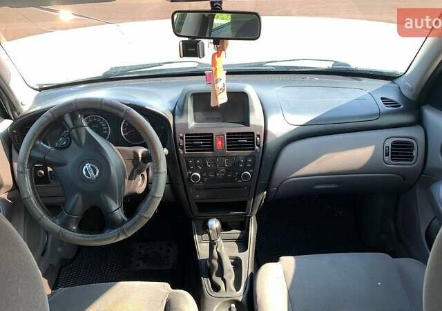 Серый Ниссан Альмера, объемом двигателя 1.77 л и пробегом 300 тыс. км за 3132 $, фото 5 на Automoto.ua