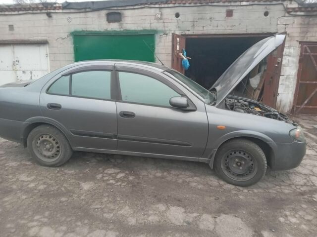 Серый Ниссан Альмера, объемом двигателя 1.5 л и пробегом 200 тыс. км за 4500 $, фото 3 на Automoto.ua