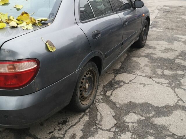 Серый Ниссан Альмера, объемом двигателя 0 л и пробегом 400 тыс. км за 1300 $, фото 6 на Automoto.ua