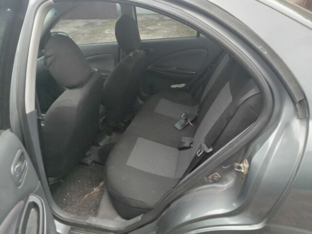 Серый Ниссан Альмера, объемом двигателя 1.5 л и пробегом 200 тыс. км за 4500 $, фото 5 на Automoto.ua