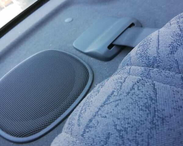 Серый Ниссан Альмера, объемом двигателя 1.5 л и пробегом 180 тыс. км за 4000 $, фото 18 на Automoto.ua