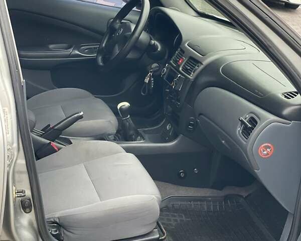 Сірий Ніссан Альмера, об'ємом двигуна 1.77 л та пробігом 320 тис. км за 3299 $, фото 7 на Automoto.ua