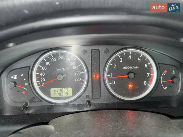 Серый Ниссан Альмера, объемом двигателя 1.8 л и пробегом 220 тыс. км за 5200 $, фото 5 на Automoto.ua