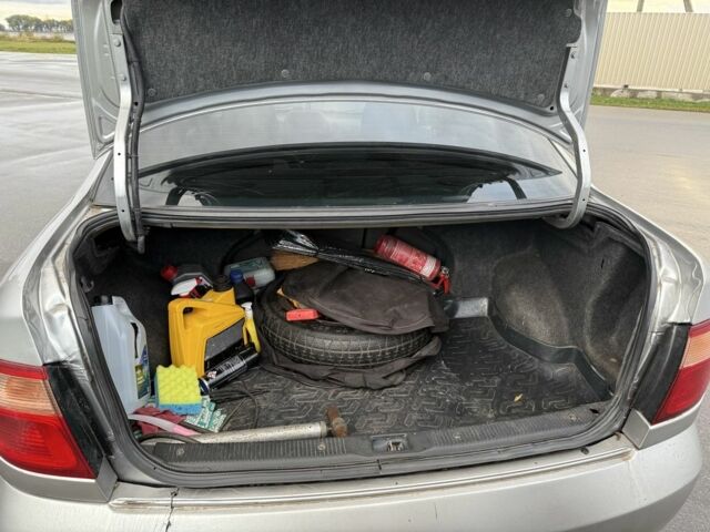 Серый Ниссан Альмера, объемом двигателя 1.5 л и пробегом 540 тыс. км за 3600 $, фото 4 на Automoto.ua